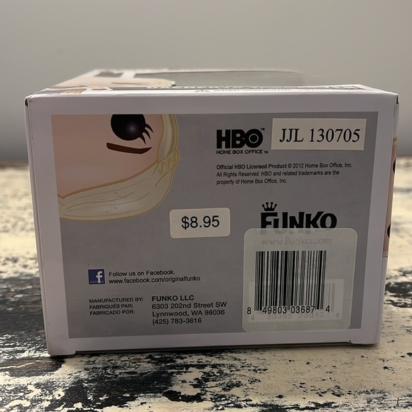 Funko Pop Daenerys Targaryen 03 Gold / White Dragon Barnes & Noble Exclusive - Picture 6 of 11